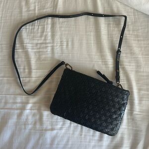 Madewell women’s puff woven leather crossbody
